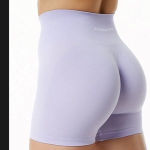 Alphalete amplify shorts in misty lilac